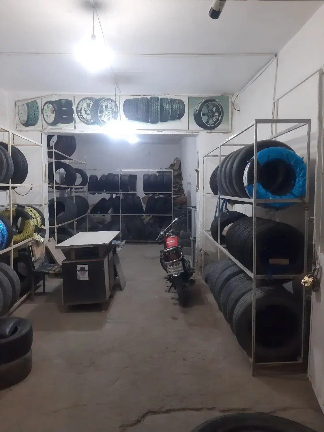 ملک تجاری ۱۰۰ متر.حاشیه خیابان هیرمند|فروش مغازه و غرفه|زابل, |دیوار