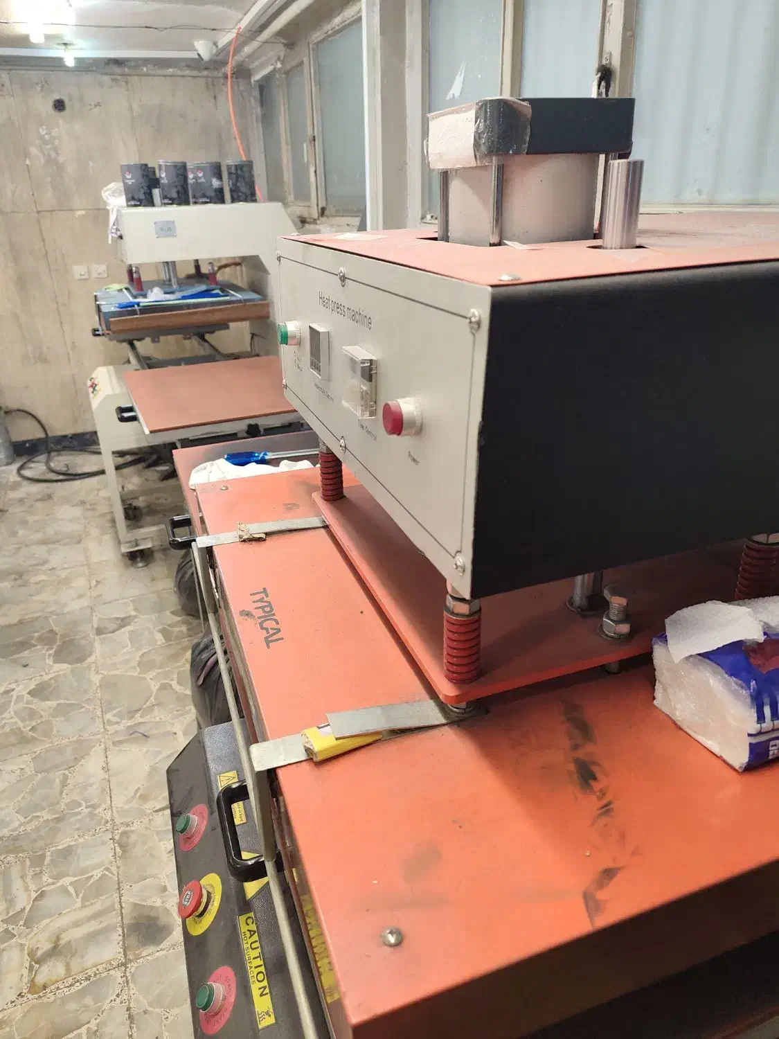 پرس کار خانم/ چاپ زن / کارگر ساده|استخدام صنعتی، فنی، مهندسی|تهران, امیریه|دیوار