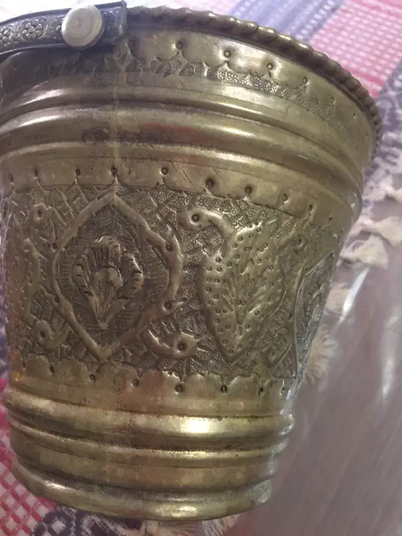 سطل مسی قدیمی|کلکسیون اشیاء عتیقه|رودهن, |دیوار