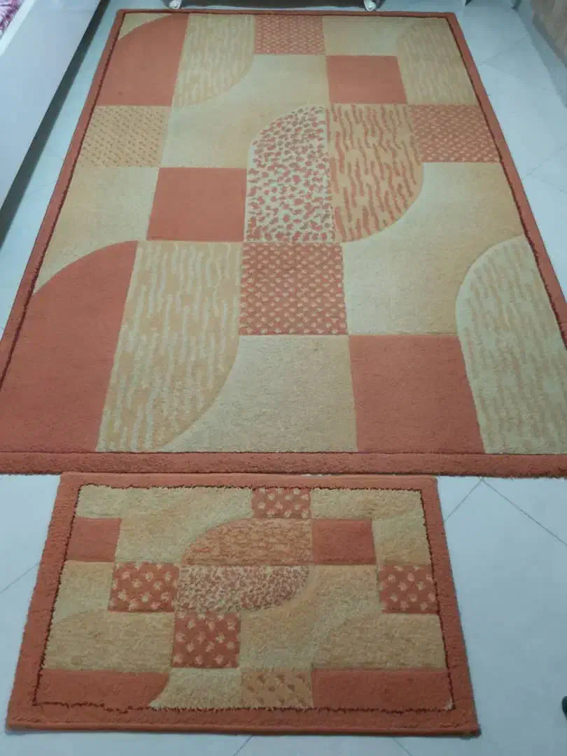 فرش در ابعاد ۳متر و ۱ونیم متر و پادری  هم طرح رنگ|فرش|اهواز, کوروش|دیوار