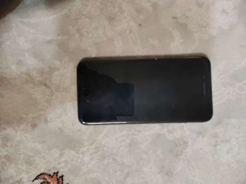 آیفون 8 نیازمند به تعمیر یک تعمیر جزعی و کلی|موبایل|اصفهان, بهاران|دیوار