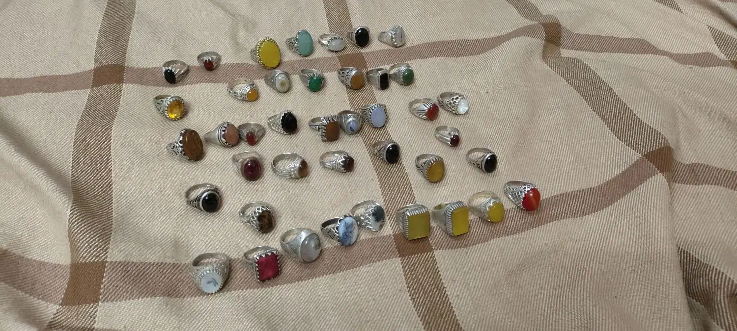 انگشترنقره عیار925نو یکجا و تک گرمی150تومن حر اج|جواهرات|قم, چهل درخت‎|دیوار