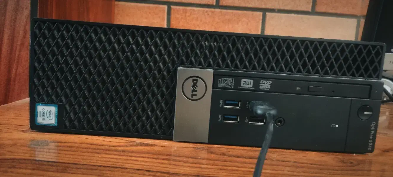 کامپیوتر قوی و نو|رایانه رومیزی|قشم, |دیوار