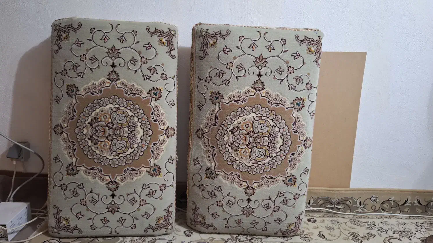 پشتی|پشتی|خرم‌آباد, |دیوار