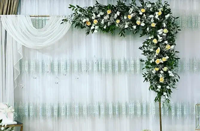 فروش تعدادی پایه ومیز وحجله های ی گردومستطیلی|فروشگاه و مغازه|بجنورد, |دیوار