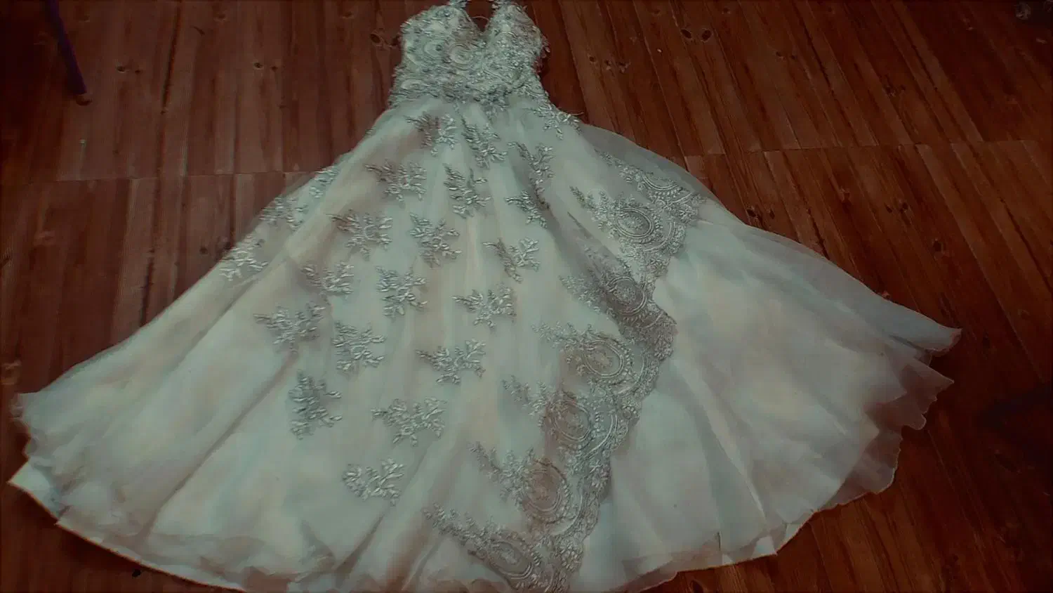 لباس عروسی یا عقد|لباس|گرگان, |دیوار