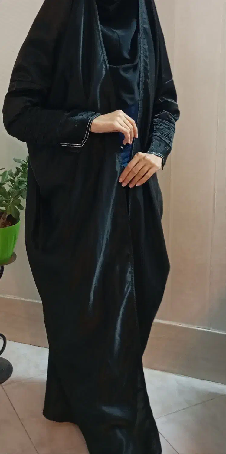 چادر عربی|لباس|مشهد, کوشش|دیوار