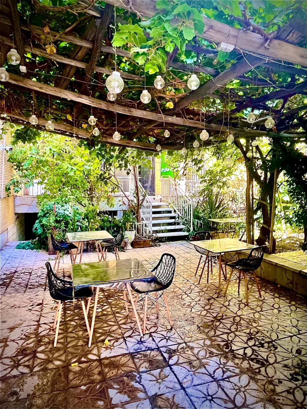 فروش چند عدد میز و صندلی مناسب کافه و مطالعه|کافی‌شاپ و رستوران|اصفهان, فیض|دیوار