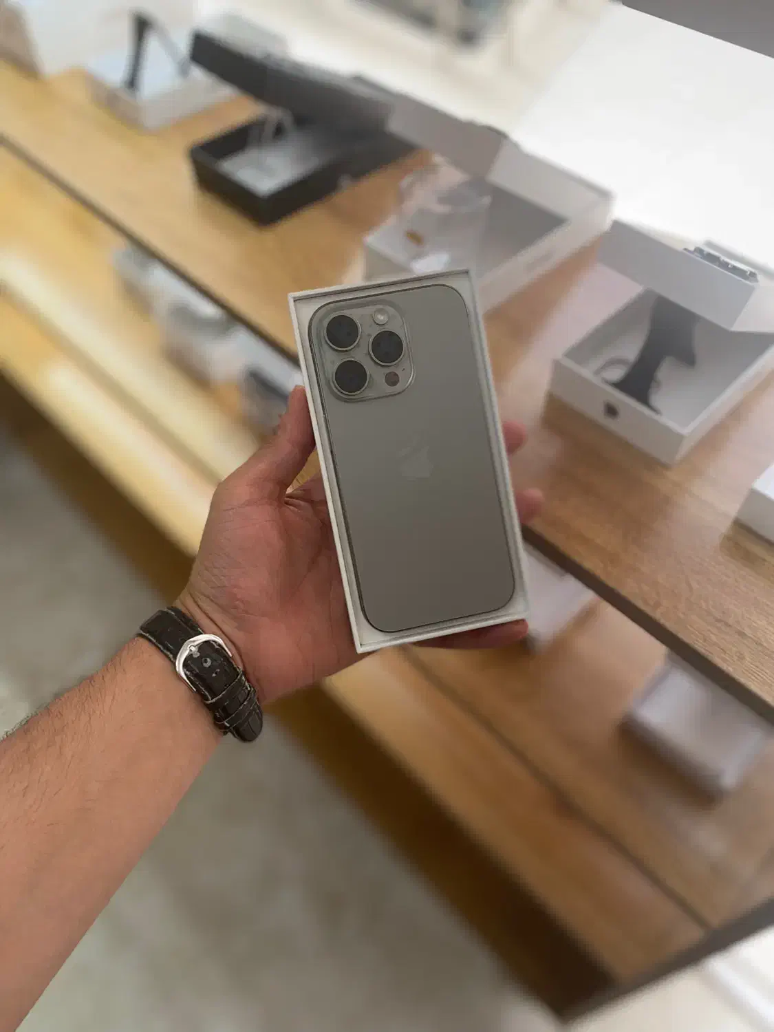 16 Pro|موبایل|گنبد کاووس, |دیوار