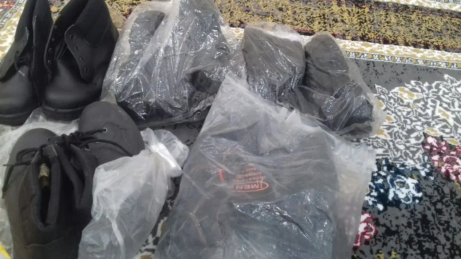 کفش و دستکش ایمنی|کیف، کفش، کمربند|اهواز, کارون|دیوار