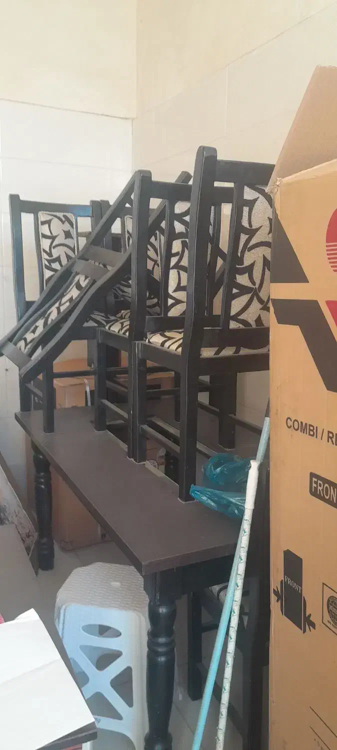 میز غذا خوری|میز و صندلی غذاخوری|سیاهکل, |دیوار