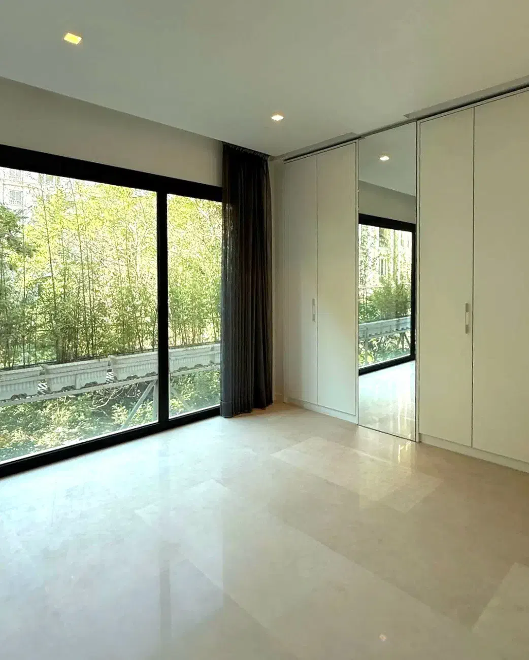 زعـفـرانـیــه ( ساختمان برند ) 200 متر