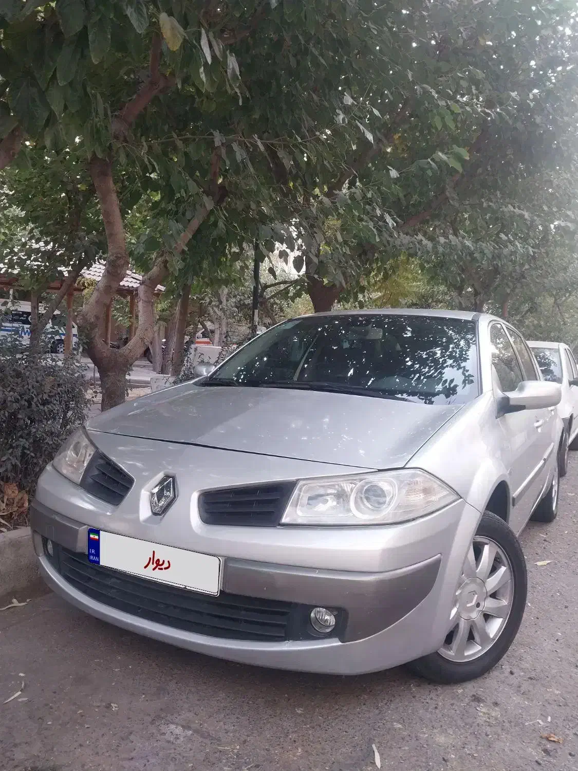 مگان اتومات۲۰۰۰مدل۹۰|خودرو سواری و وانت|تهران, شهرآرا|دیوار