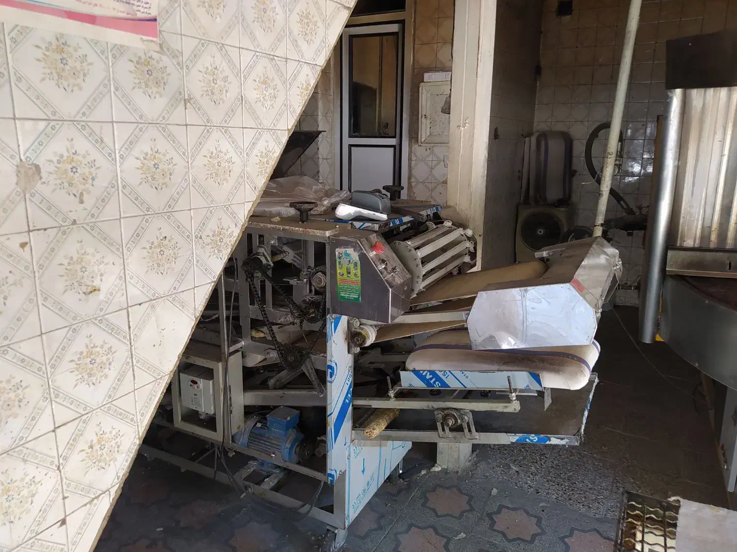 فروش نانوایی با سهمیه|فروش مغازه و غرفه|خرم‌آباد, |دیوار