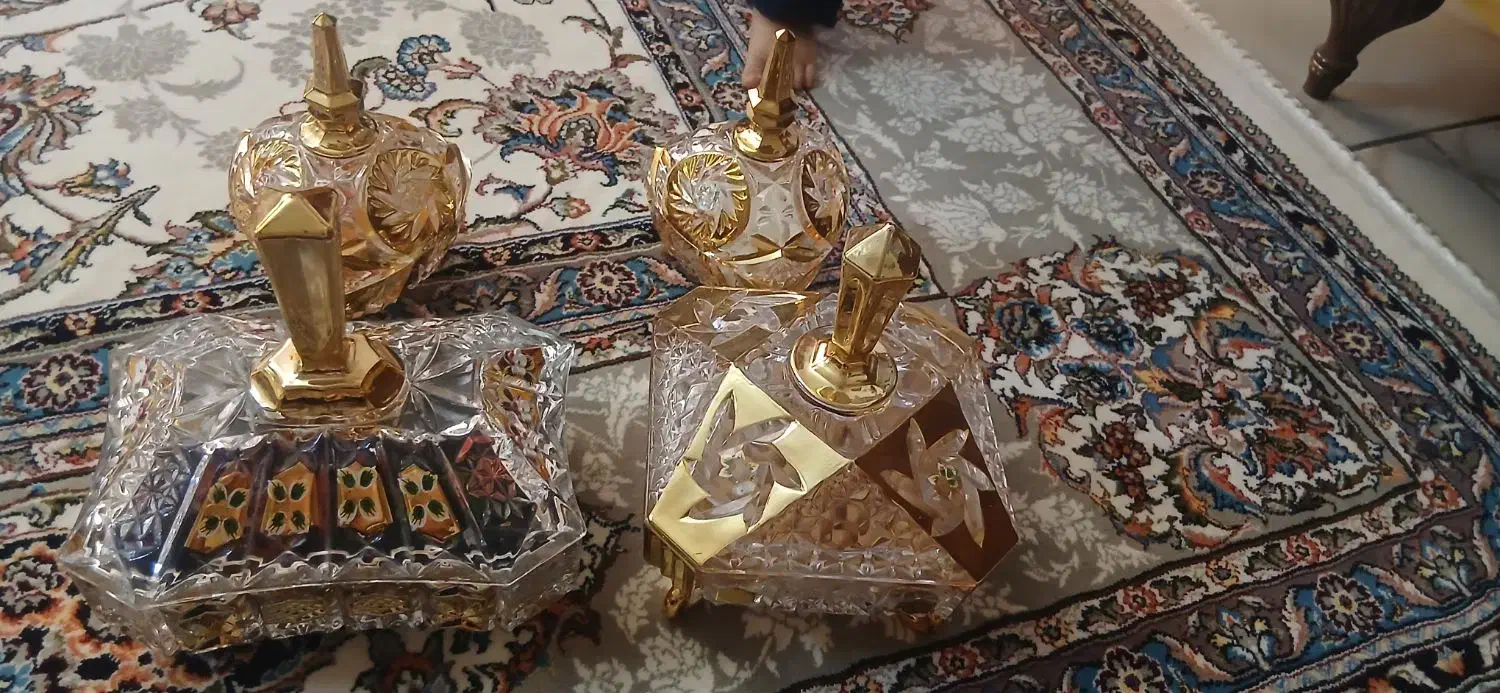 دو عدد شکلات خوری و دو عدد قندان طلا کوب|ظروف سرو و پذیرایی|ملارد, |دیوار