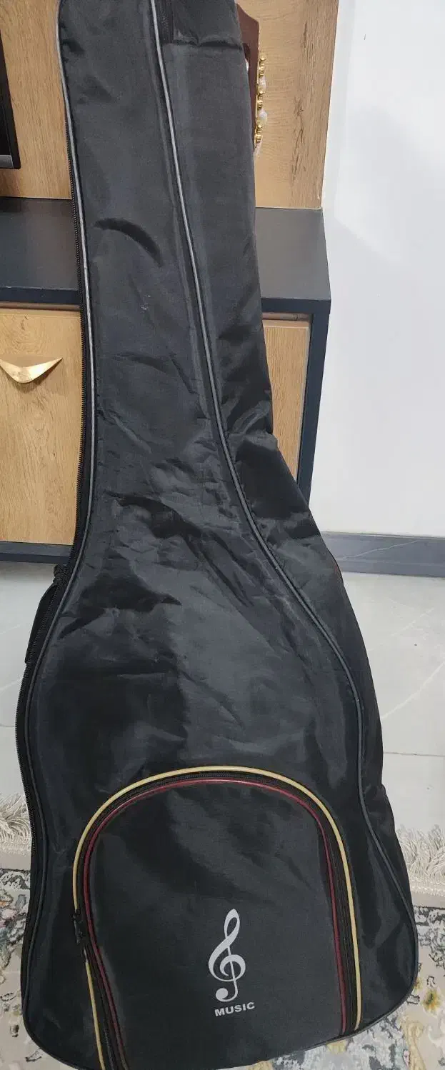 گیتار C70|گیتار، بیس، امپلیفایر|صدرا-فارس, فاز ۱|دیوار