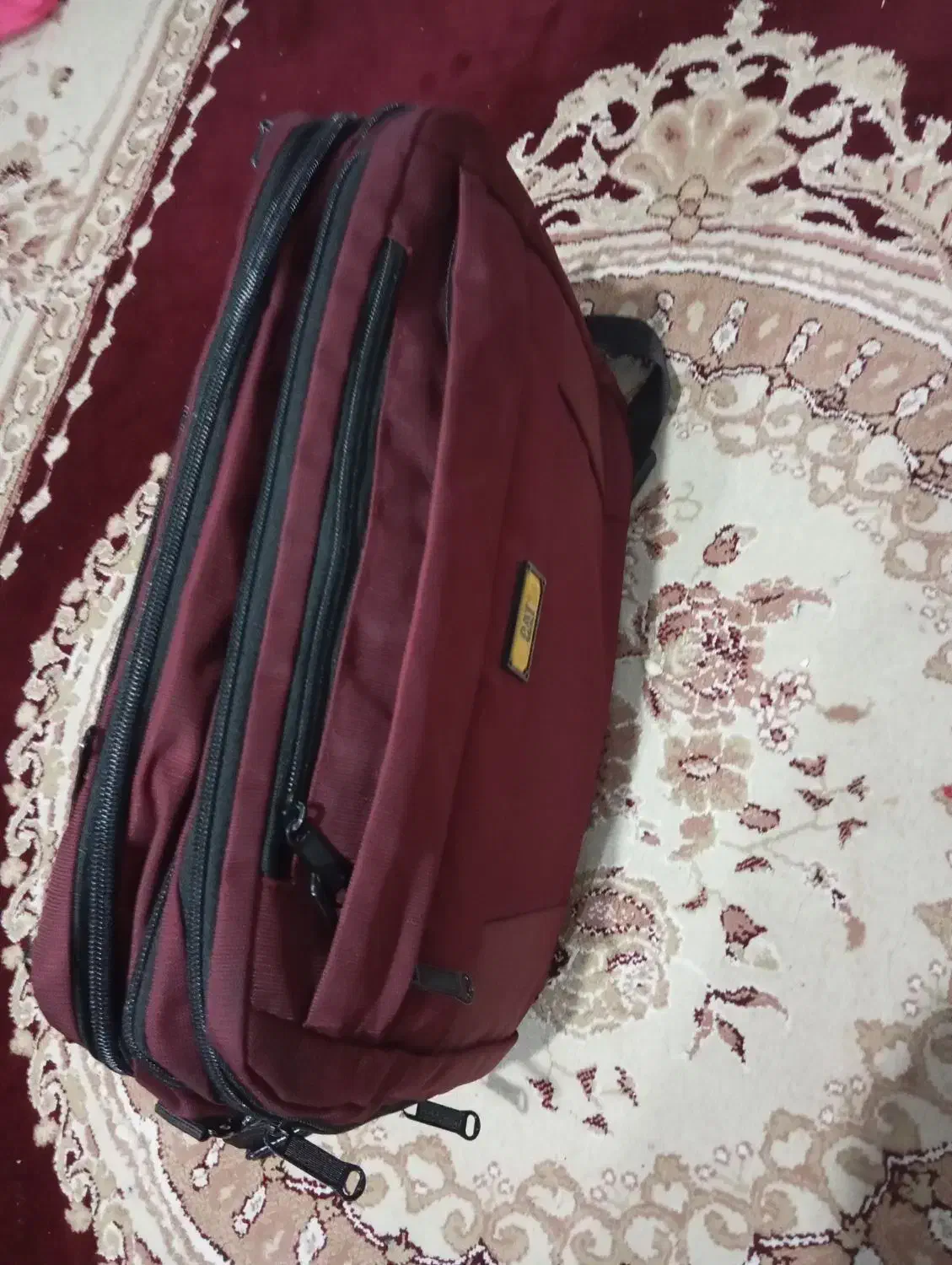 یک عدد کیف|کیف، کفش، کمربند|رشت, منظریه|دیوار