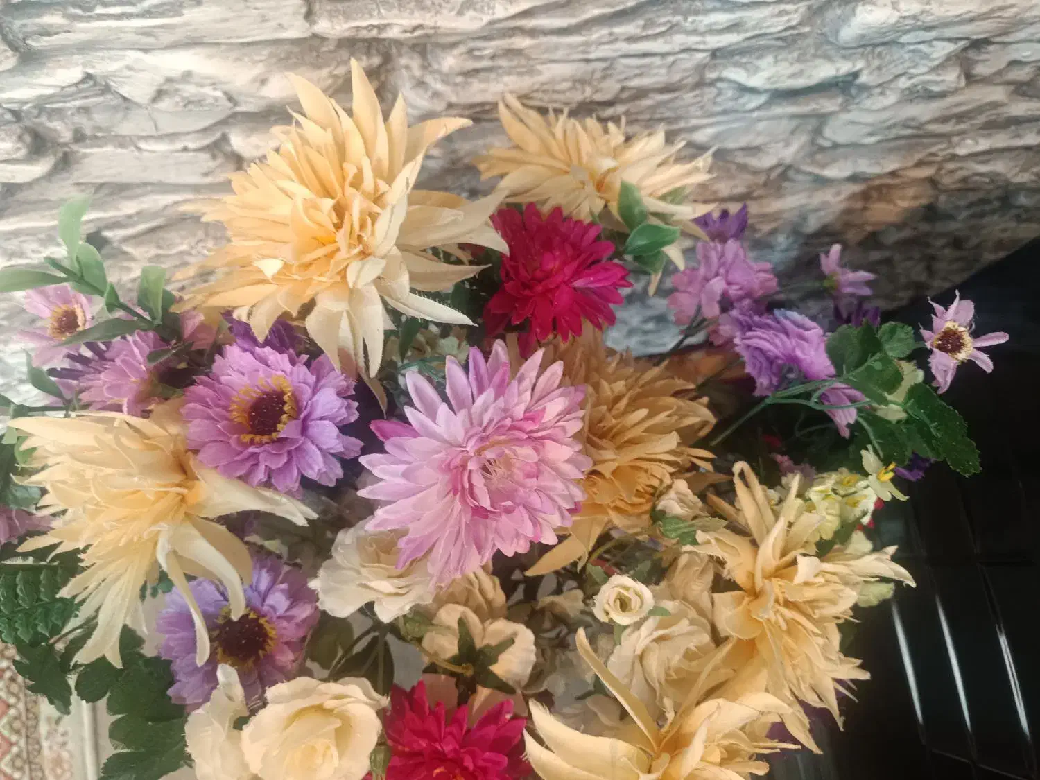 خونه تو برای عید با گلهای خارجی رنگی کن|گل مصنوعی|قم, انسجام|دیوار