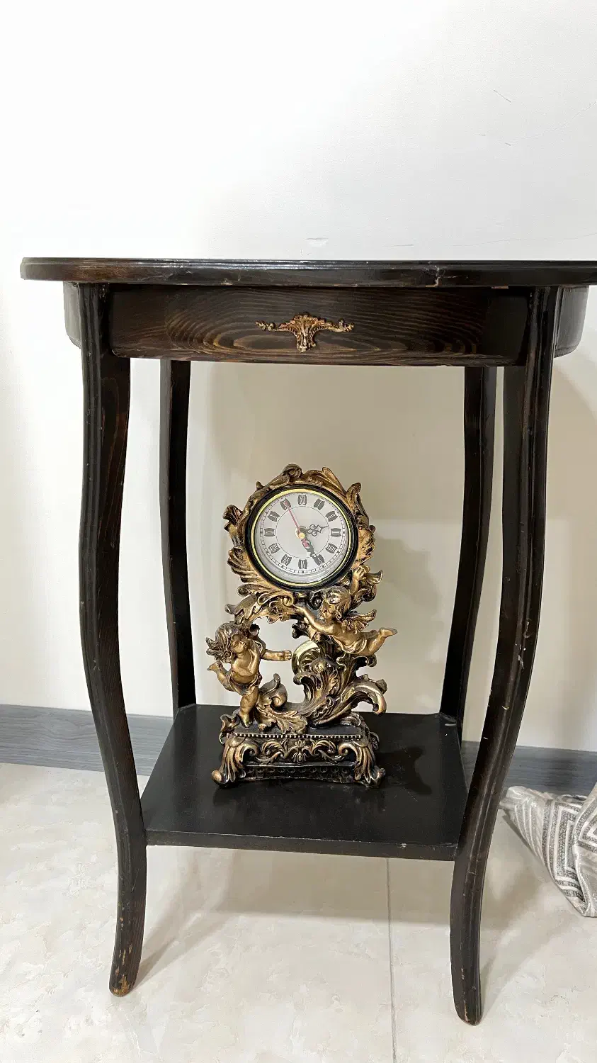 میز تلفن سالم رنگ قهوه ای|میز تلفن|اصفهان, مصلی|دیوار