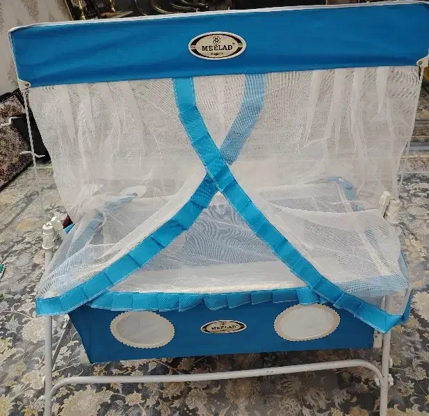 گهواره|تخت و سرویس خواب|رباط‌کریم, الارد|دیوار