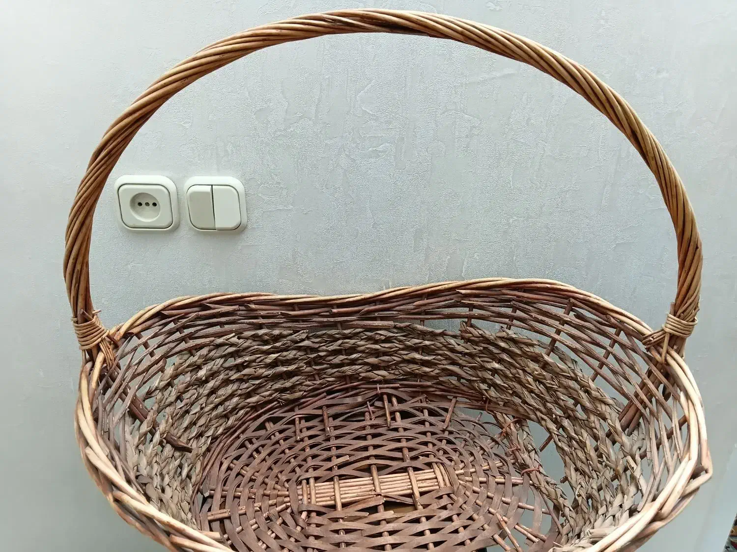 سبد حصیری مناسب شب یلدا|صنایع دستی و سایر لوازم تزئینی|مشهد, امامیه (شهرک غرب)|دیوار