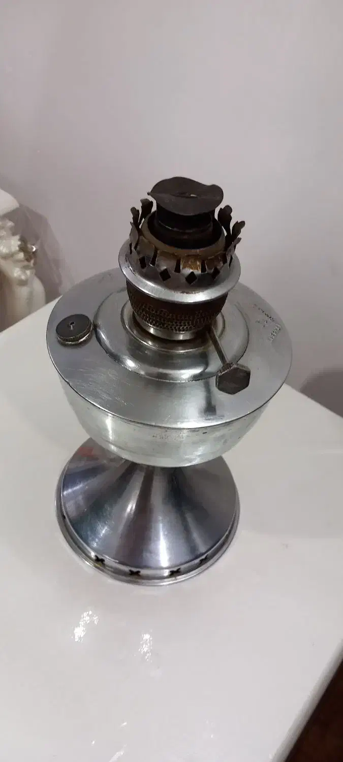 چراغ نفتی|کلکسیون اشیاء عتیقه|اردبیل, |دیوار