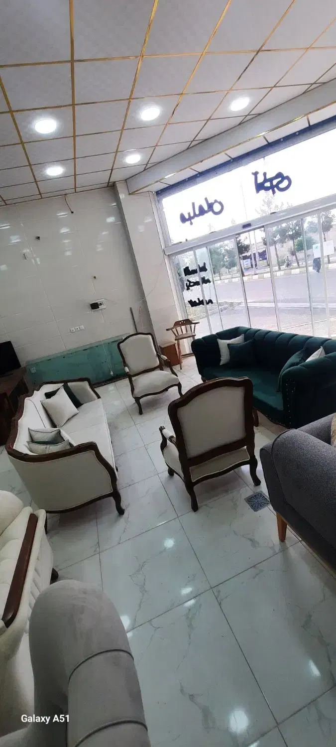 مبل فرانسوی با چستر|مبلمان خانگی و میز عسلی|جعفرآباد, |دیوار