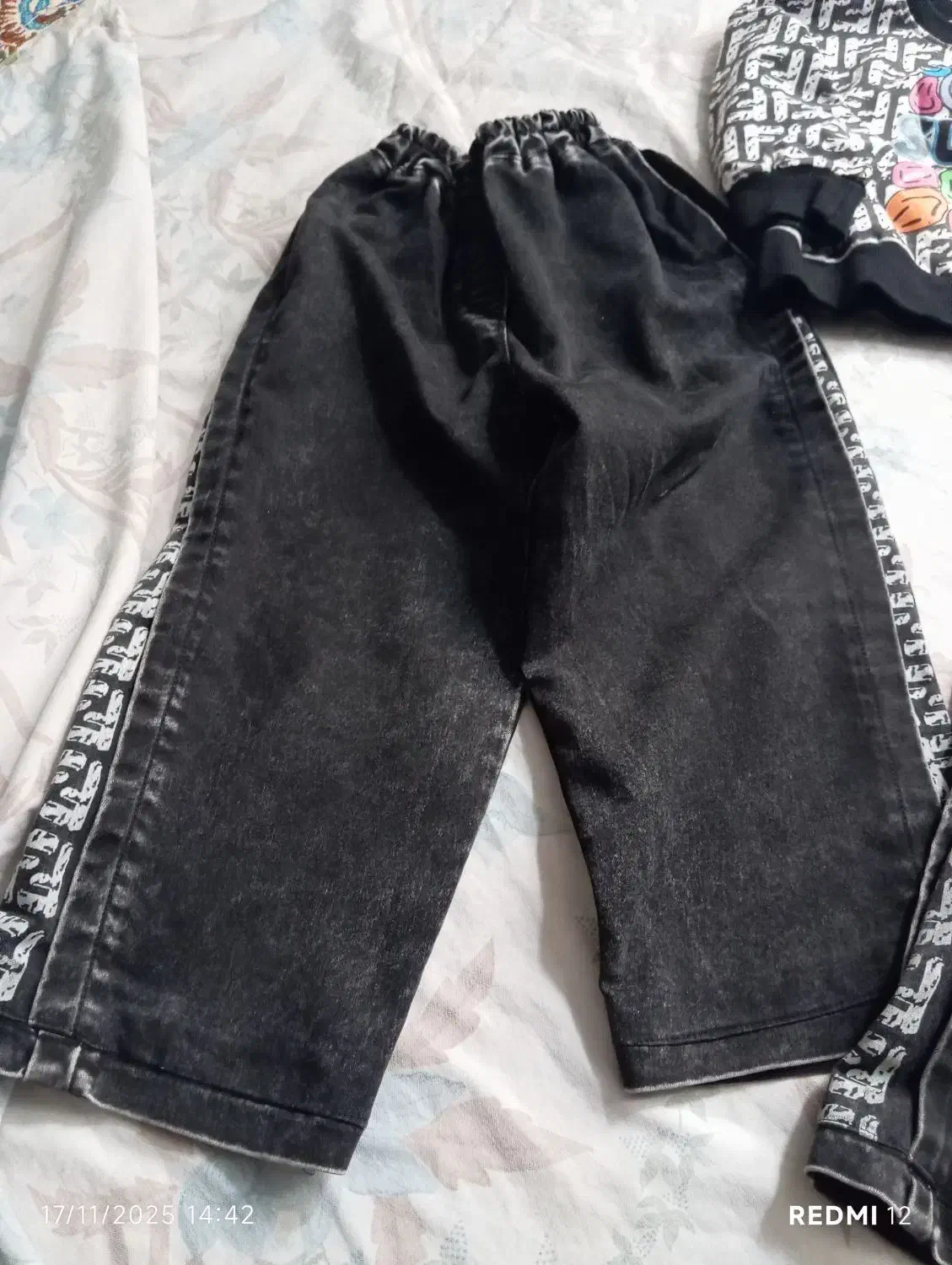 دوعدد ست کراپ شلوار لی دودی|کفش و لباس بچه|قم, مجیدیه|دیوار