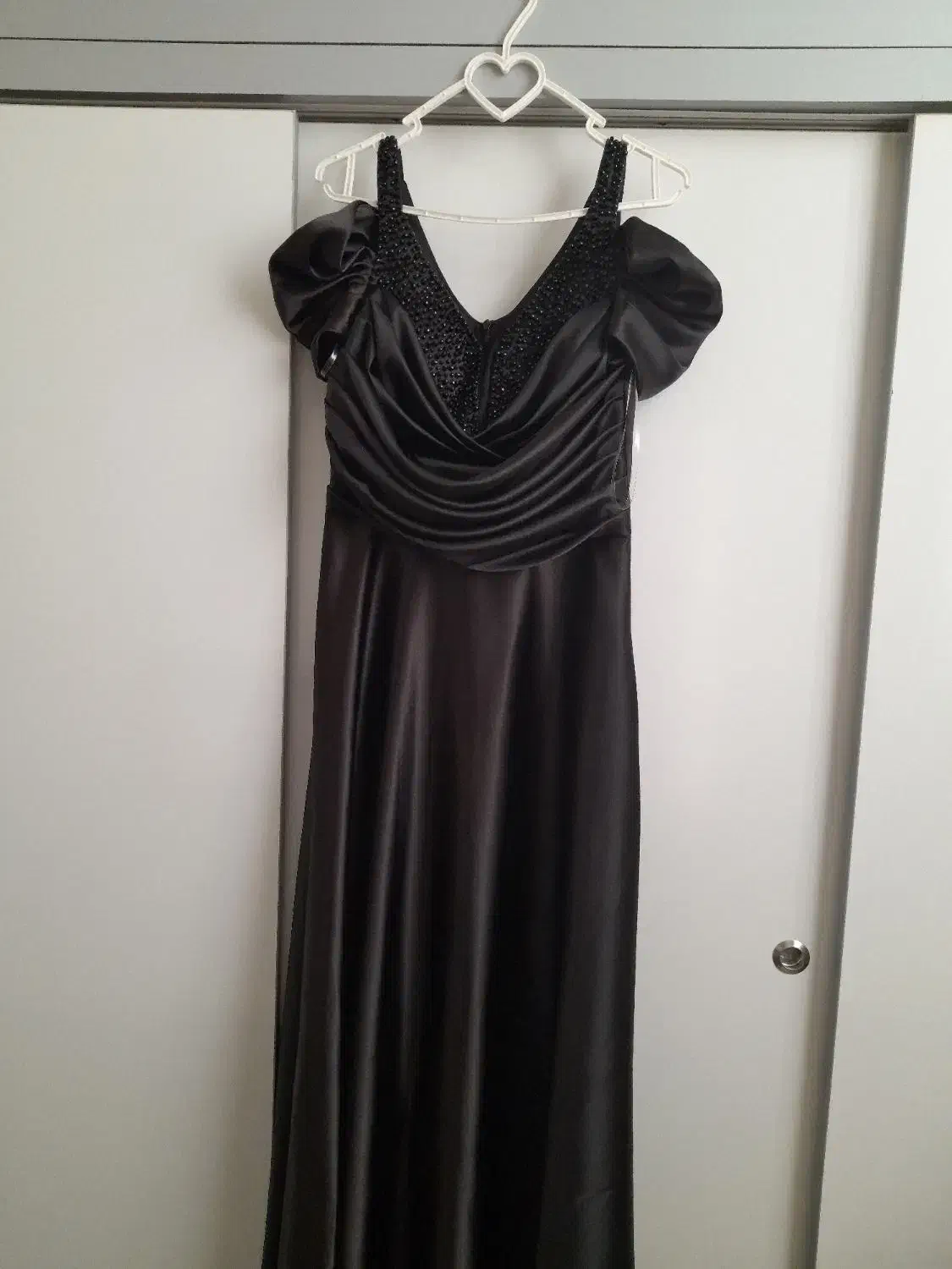 لباس مجلسی مشکی|لباس|برخوار, |دیوار