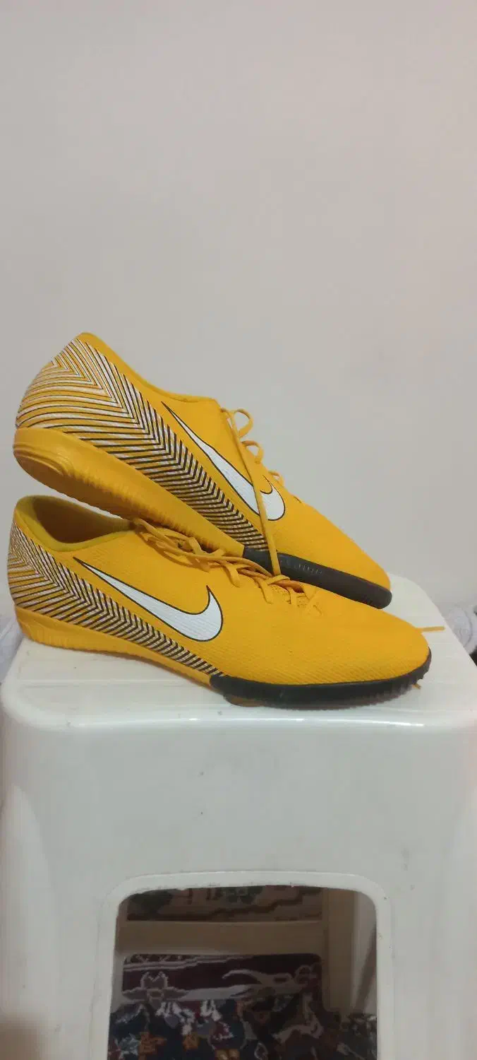 ۴ جفت کتونی فوتسال و سالن سایز۴۵.۴۶.۴۷ اورجینال|کیف، کفش، کمربند|فردیس, طالقانی|دیوار