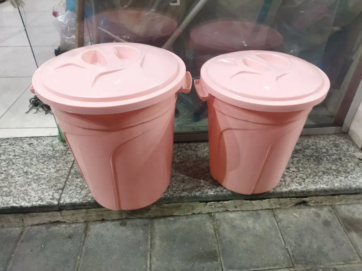 سطل|ظروف نگهدارنده، پلاستیکی، یک‌بارمصرف|تهران, خاک سفید|دیوار