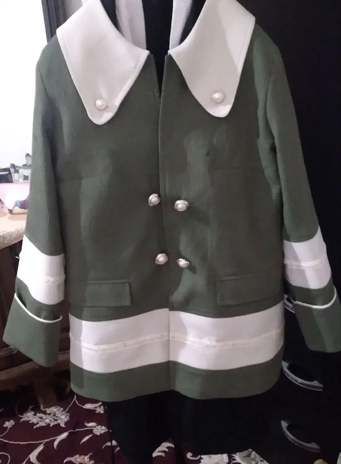 مانتو|لباس|تربت‌حیدریه, آغوی|دیوار