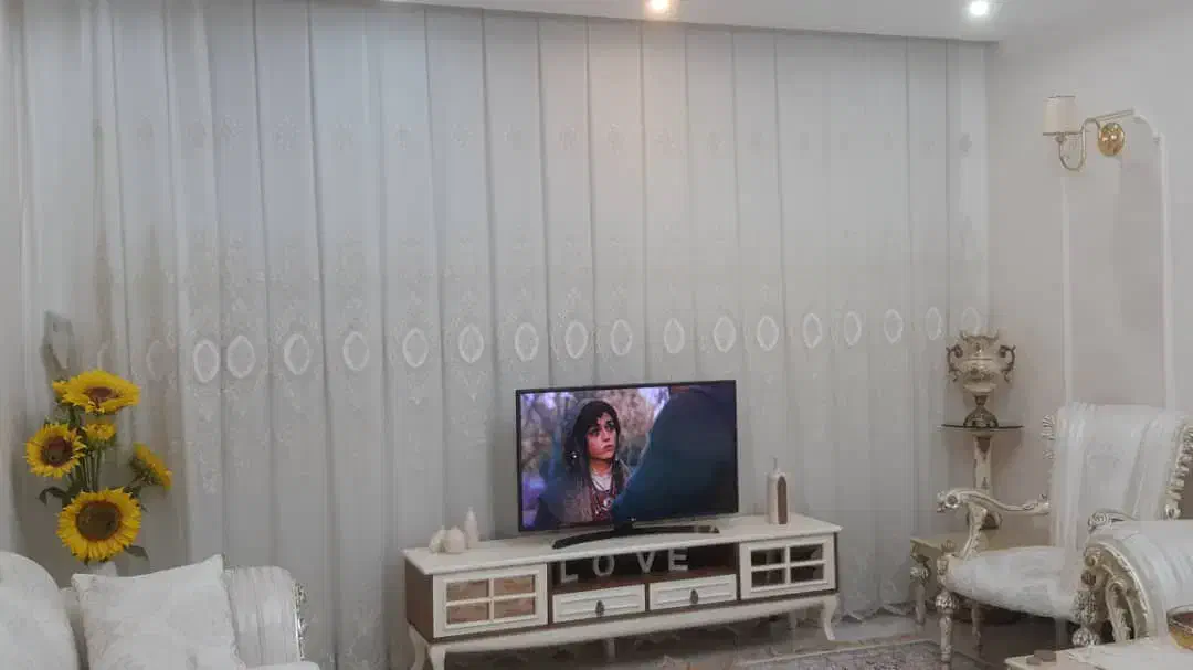 پرده|پرده، رانر، رومیزی|قم, سراجه (۱۵ خرداد)|دیوار