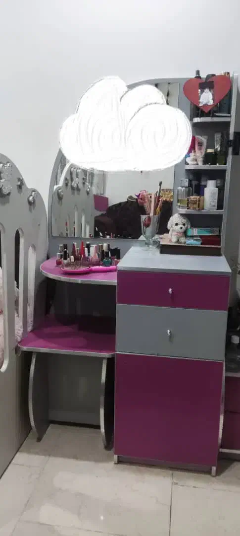 سرویس خواب|تخت و سرویس خواب|پردیس, فاز ۸|دیوار