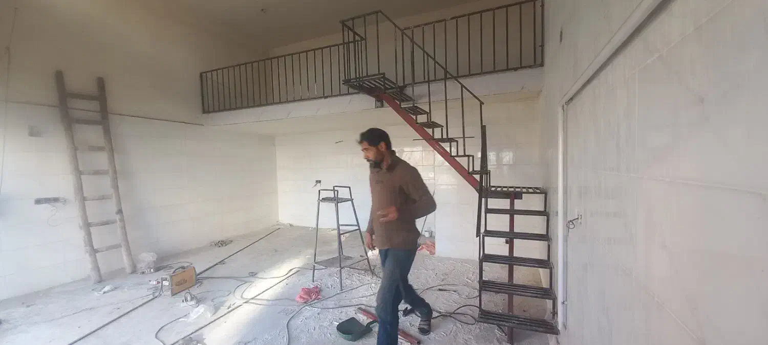 پله دوبلکس و سقف شیروانی|خدمات پیشه و مهارت|خزل, |دیوار