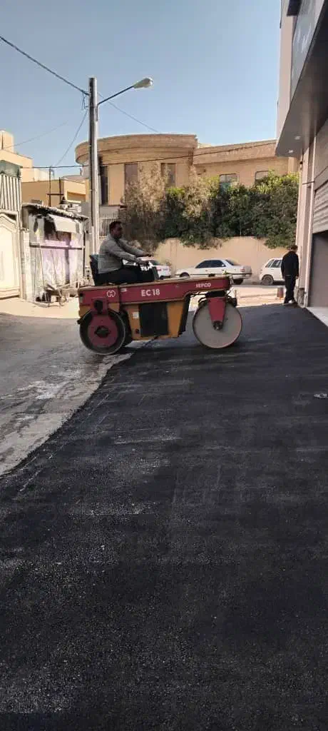 اجرای زیرسازی آسفالت عقب نشینی ساختمان|خدمات پیشه و مهارت|شیراز, گود عربان|دیوار