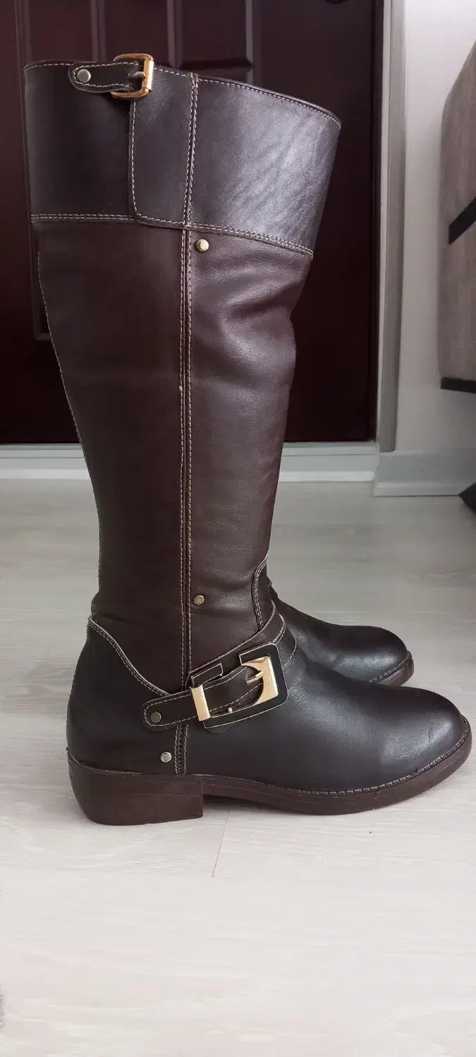 بوت|کیف، کفش، کمربند|بروجرد, |دیوار