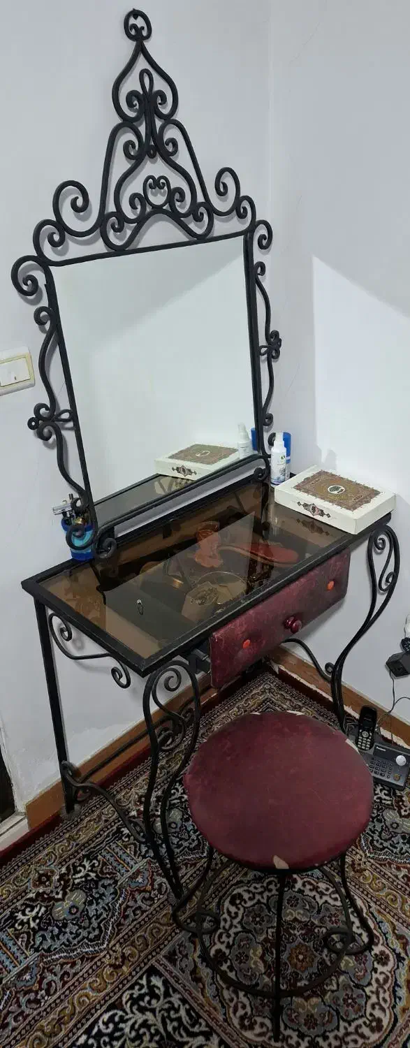 تخت|تخت و سرویس خواب|قم, سالاریه|دیوار