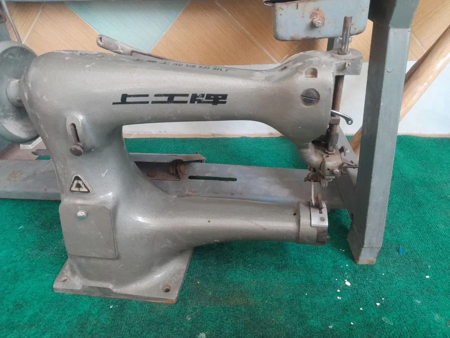 چرخ خیاطی|لوازم خیاطی و بافتنی|قم, باغ کرباسی|دیوار