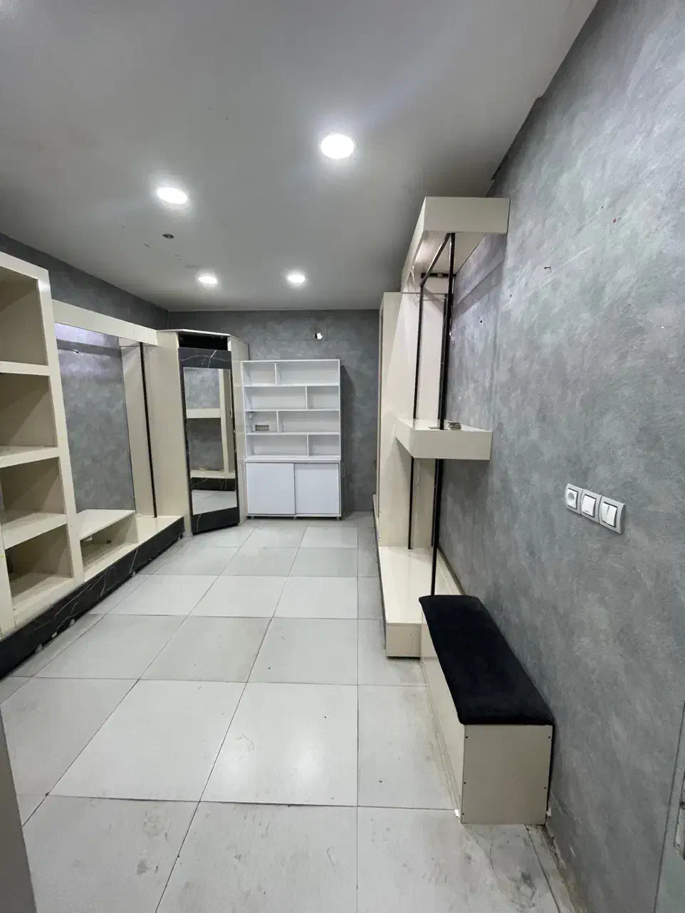 ویترین و دکور مغازه|فروشگاه و مغازه|سورک, |دیوار