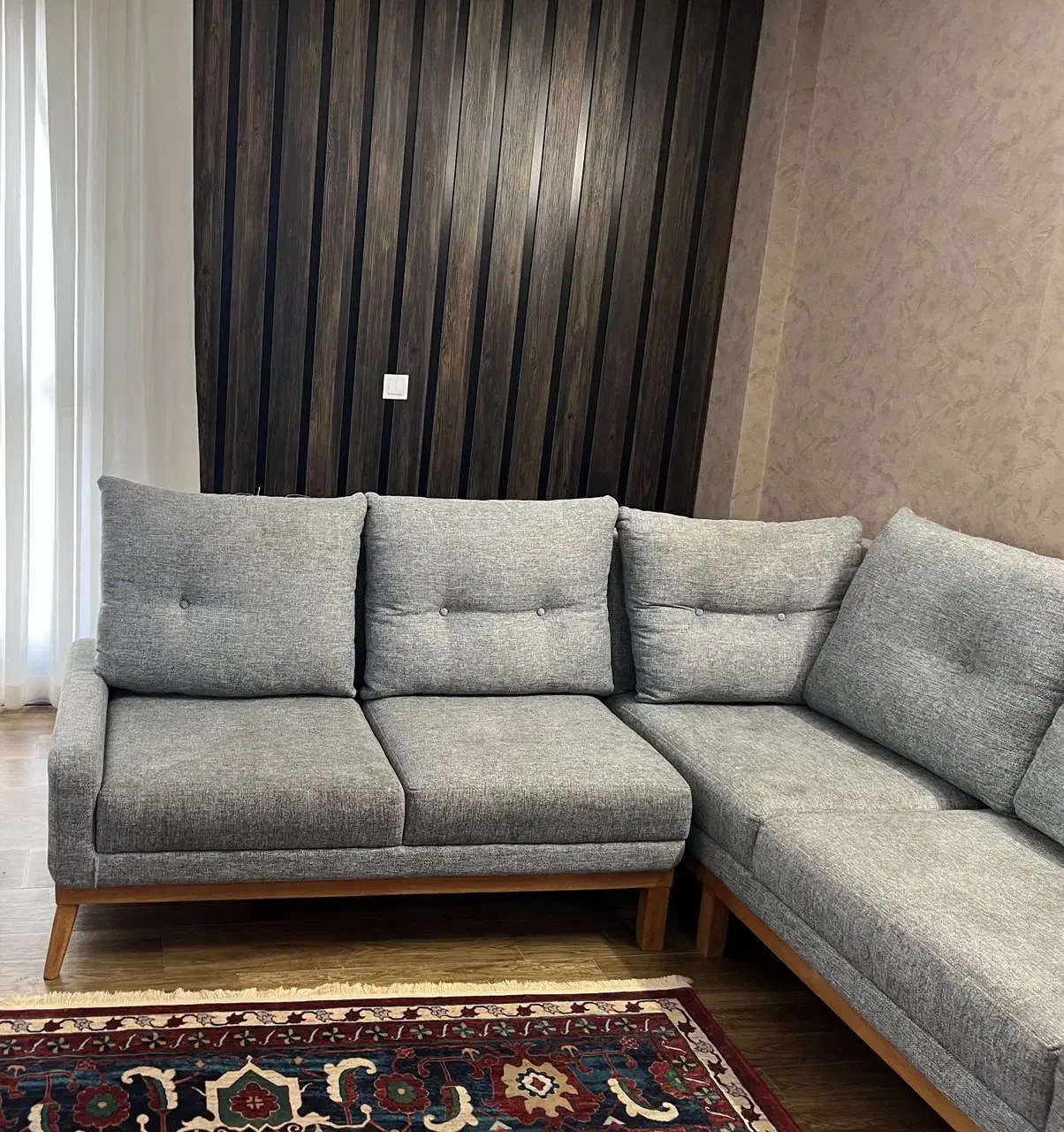 مبل ال راحتی چوبی، پارچهای، کاملاً سالم|مبلمان خانگی و میز عسلی|بجنورد, |دیوار