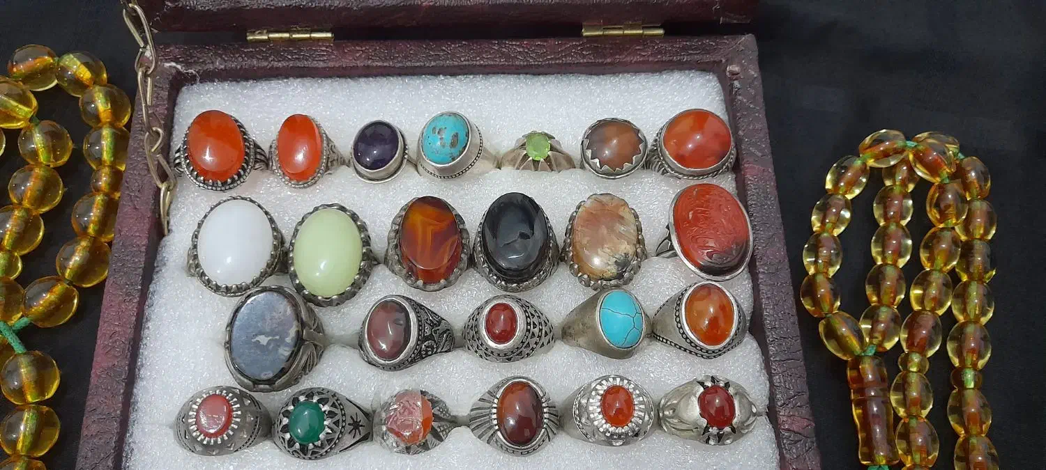 انگشتر و تسبیح|جواهرات|الشتر, |دیوار