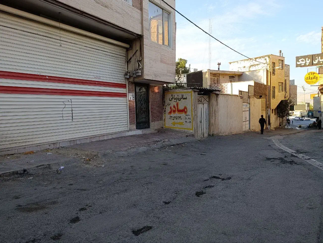 رهن و کرایه/فروش مغازه تجاری میدان فرمانداری|اجارهٔ مغازه و غرفه|دورود, |دیوار