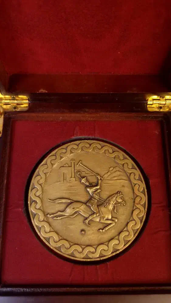 مدال یادبود مسابقات جهانی وزنه برداری تهران ۱۳۴۴|کلکسیون اشیاء عتیقه|تهران, امام زاده عبدالله|دیوار