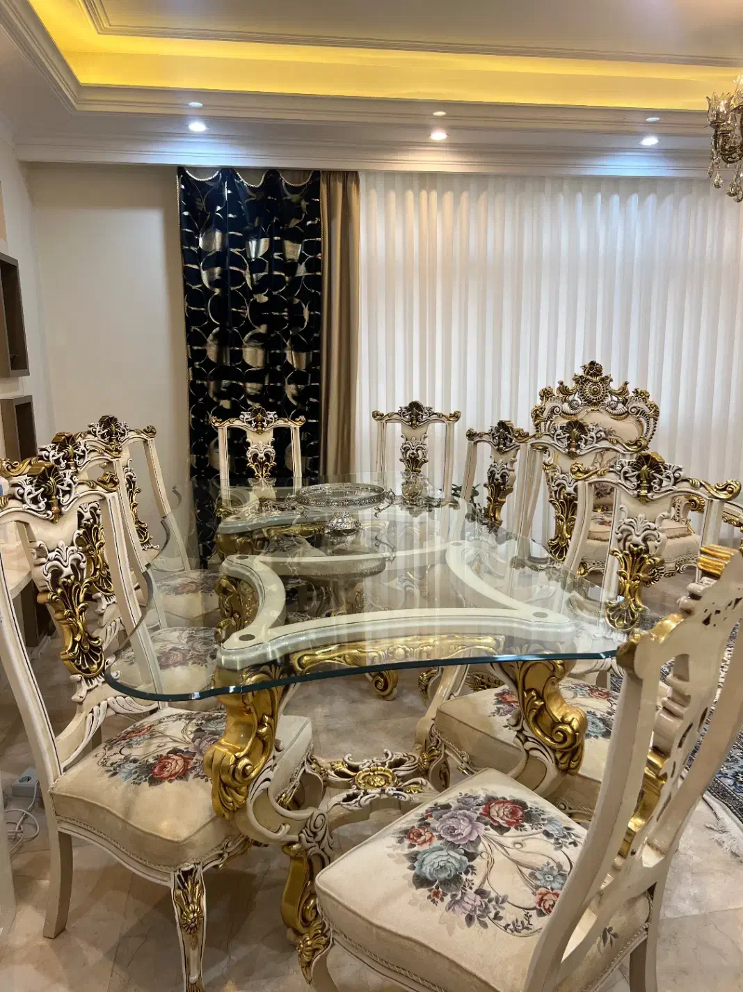 مبلمان و غذاخوری سلطنتی سفارشی|مبلمان خانگی و میز عسلی|تهران, جنتآباد مرکزی|دیوار