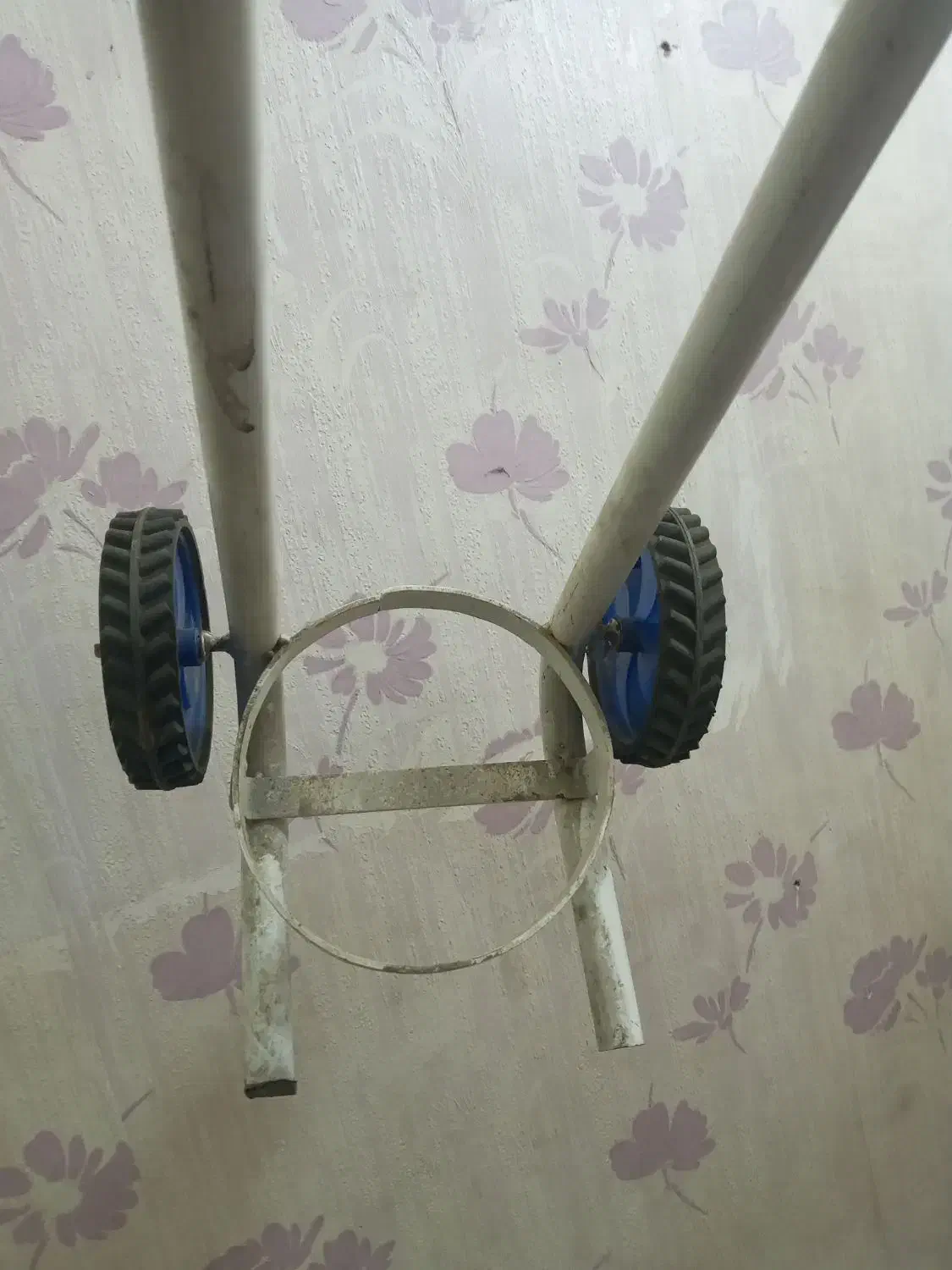 چرخ حمل کپسول اکسیژن|آرایشی، بهداشتی، درمانی|سنندج, |دیوار