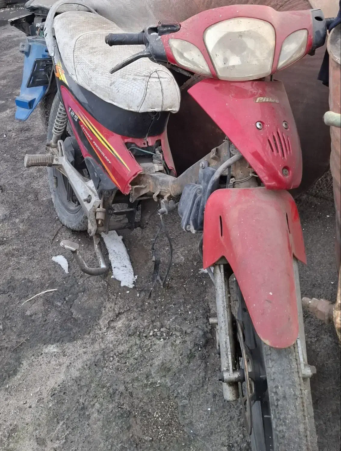 فروش ۲ عدد موتور مزایده ای ویو موتور خاموش|موتورسیکلت|آمل, |دیوار