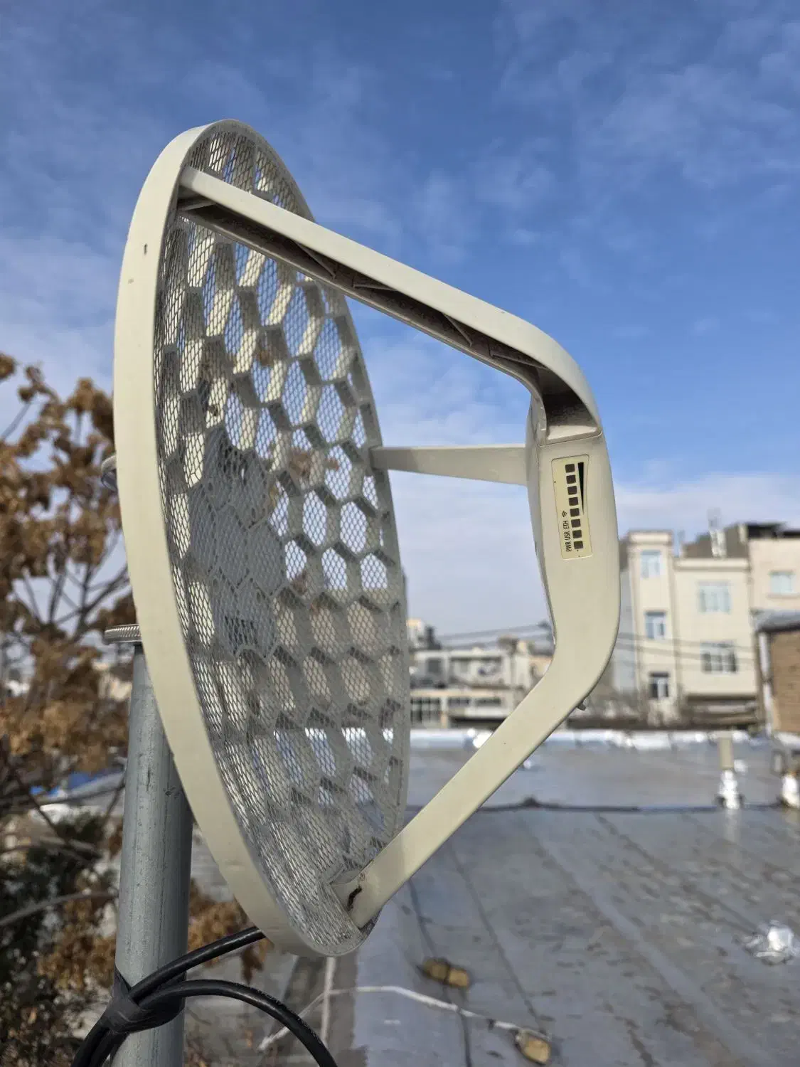 آنتن رادیویی mikrotik LHG 5 وکابل cat6 به طول ۱۵m|مودم و تجهیزات شبکه|زنجان, |دیوار