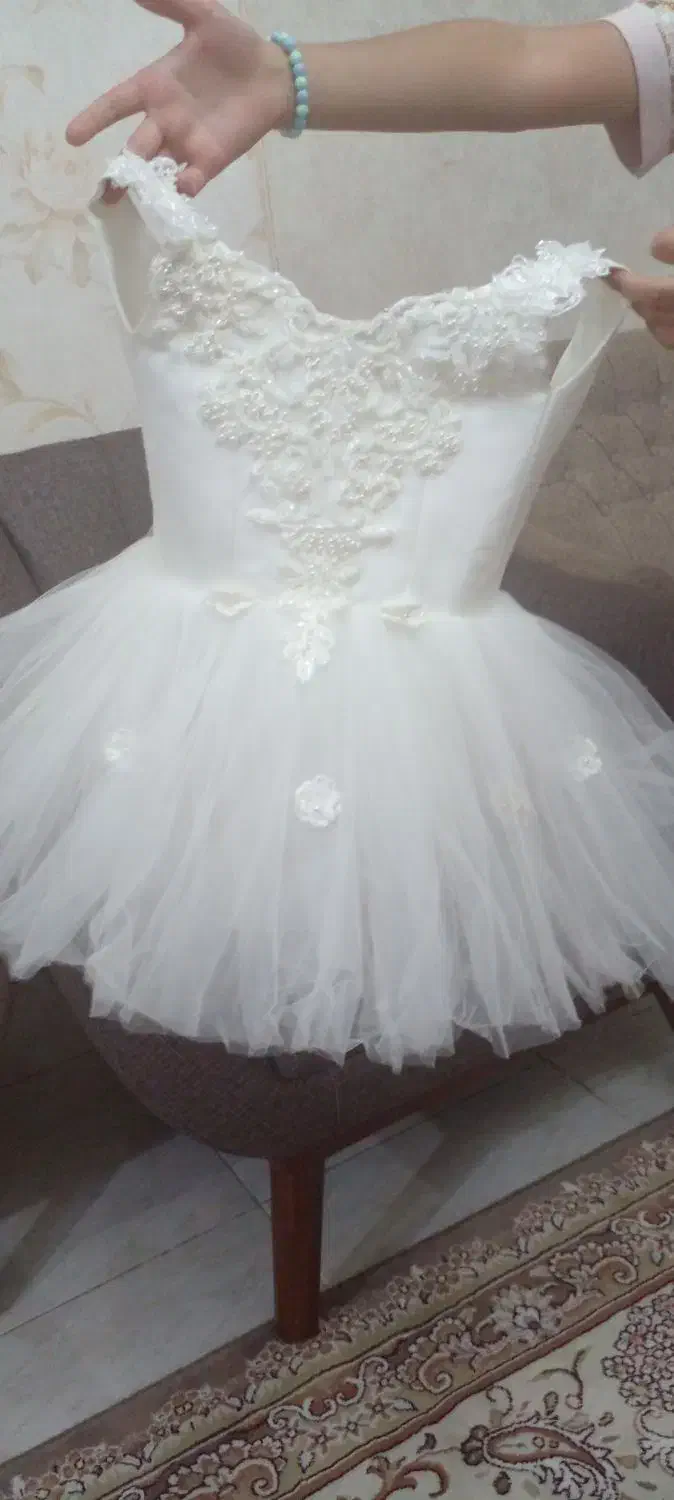لباس عروس دخترونه تمیز ونو بادامن تور بالاتنه|کفش و لباس بچه|تهران, باغ خزانه|دیوار