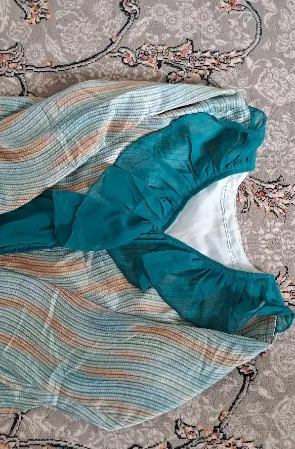 ساحلی اکبند|لباس|کرمانشاه, |دیوار